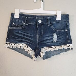 Almost Famous Embroidered Jean Shorts Size 5